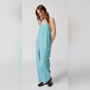 Urban Outfitters Combinaison Utilitaire Jayce Out From Under overalls SM…